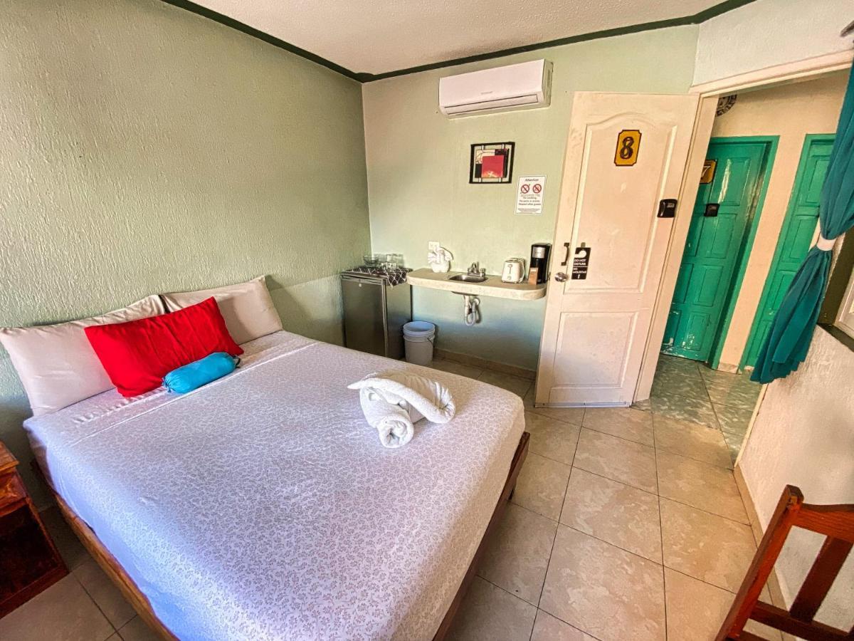 Posada Paso Del Sol Isla Mujeres Kültér fotó