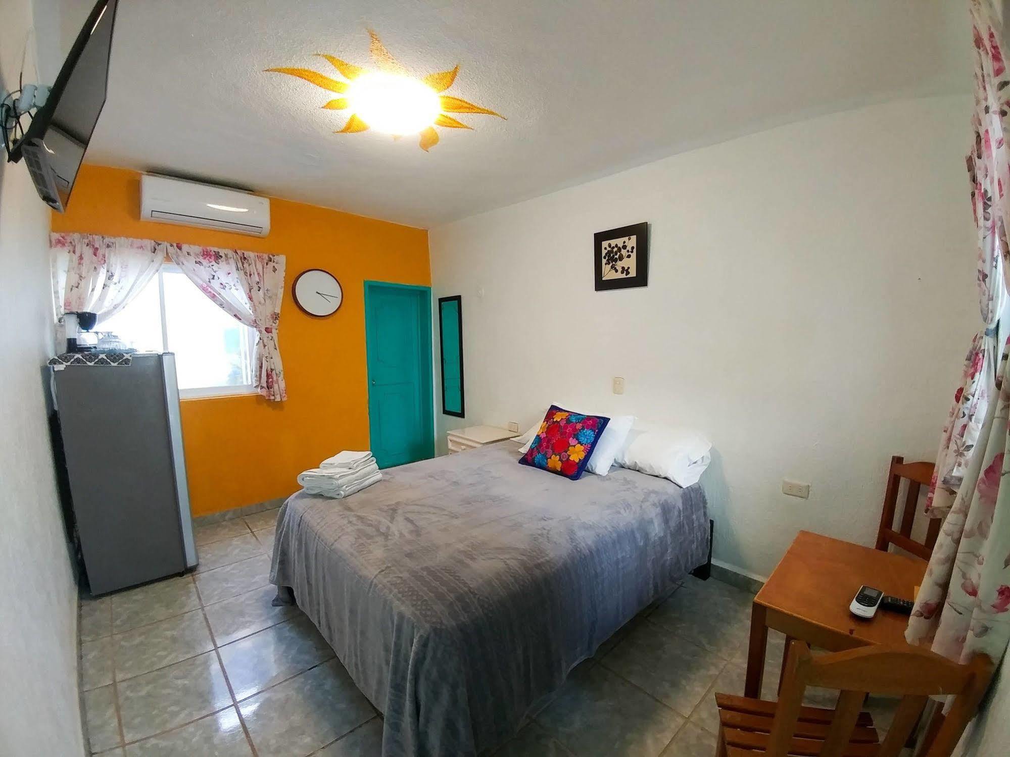 Posada Paso Del Sol Isla Mujeres Kültér fotó